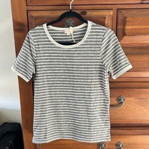 Hem & Thread Women’s Gray And Cream Striped Tee Size Small NWT